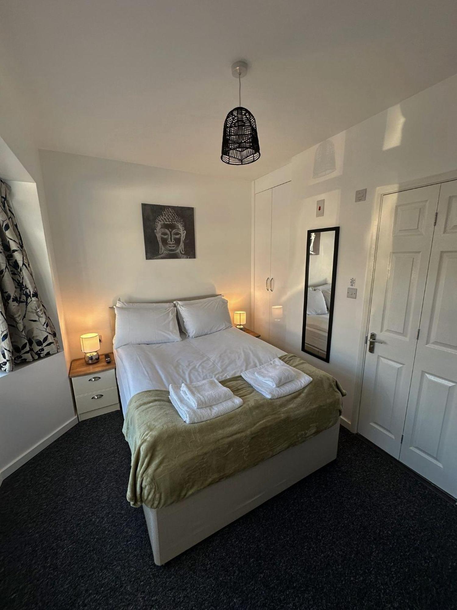 Newmarket Road Studios And Suites By Tas Accommodations Cambridge  Bagian luar foto