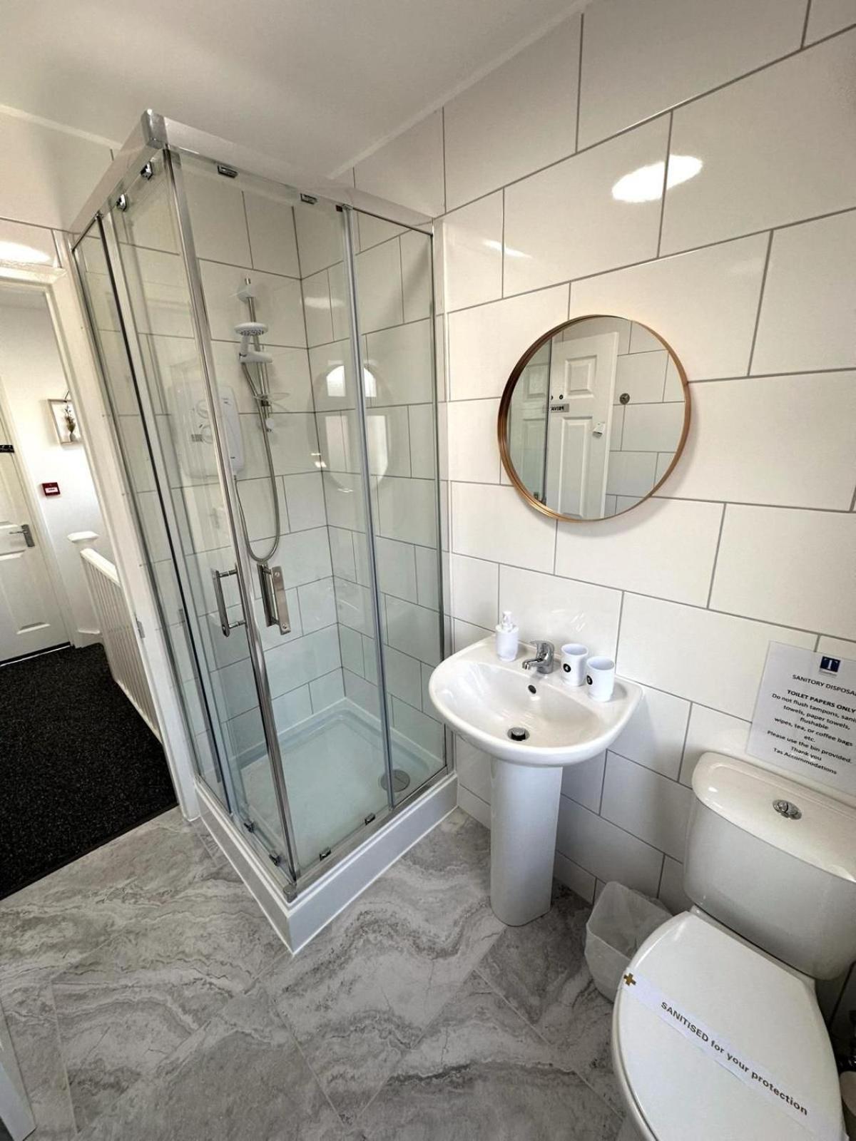 Newmarket Road Studios And Suites By Tas Accommodations Cambridge  Bagian luar foto