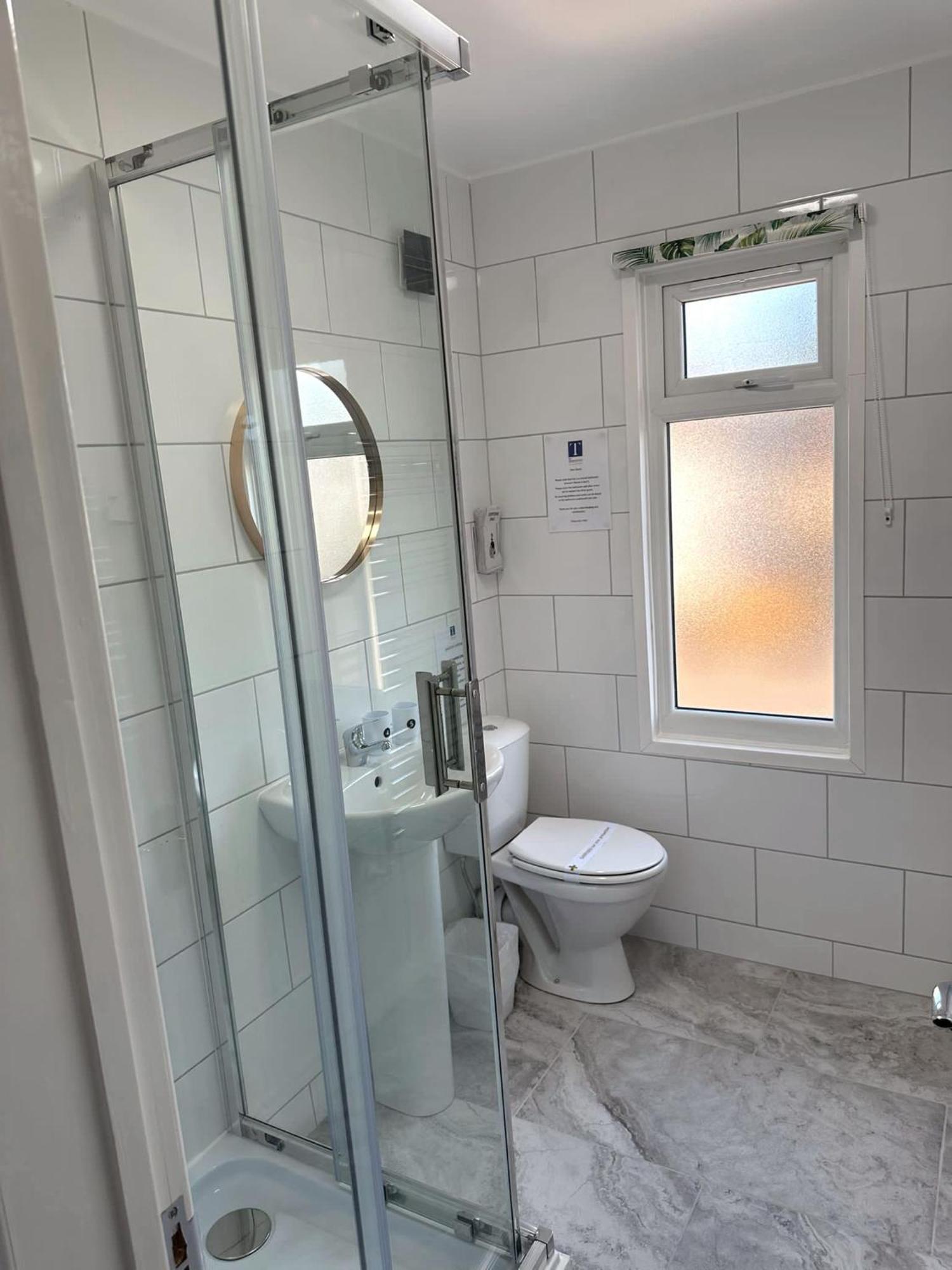 Newmarket Road Studios And Suites By Tas Accommodations Cambridge  Bagian luar foto