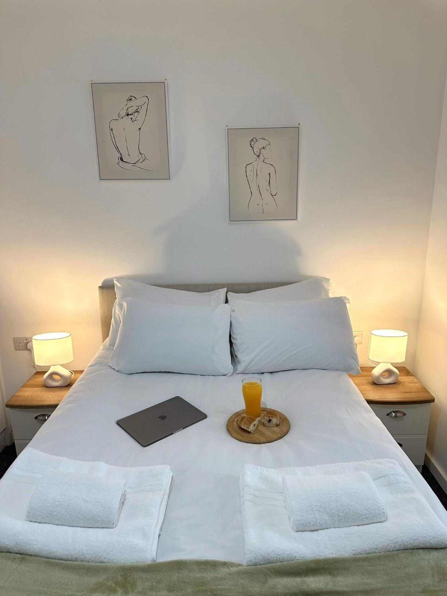 Newmarket Road Studios And Suites By Tas Accommodations Cambridge  Bagian luar foto