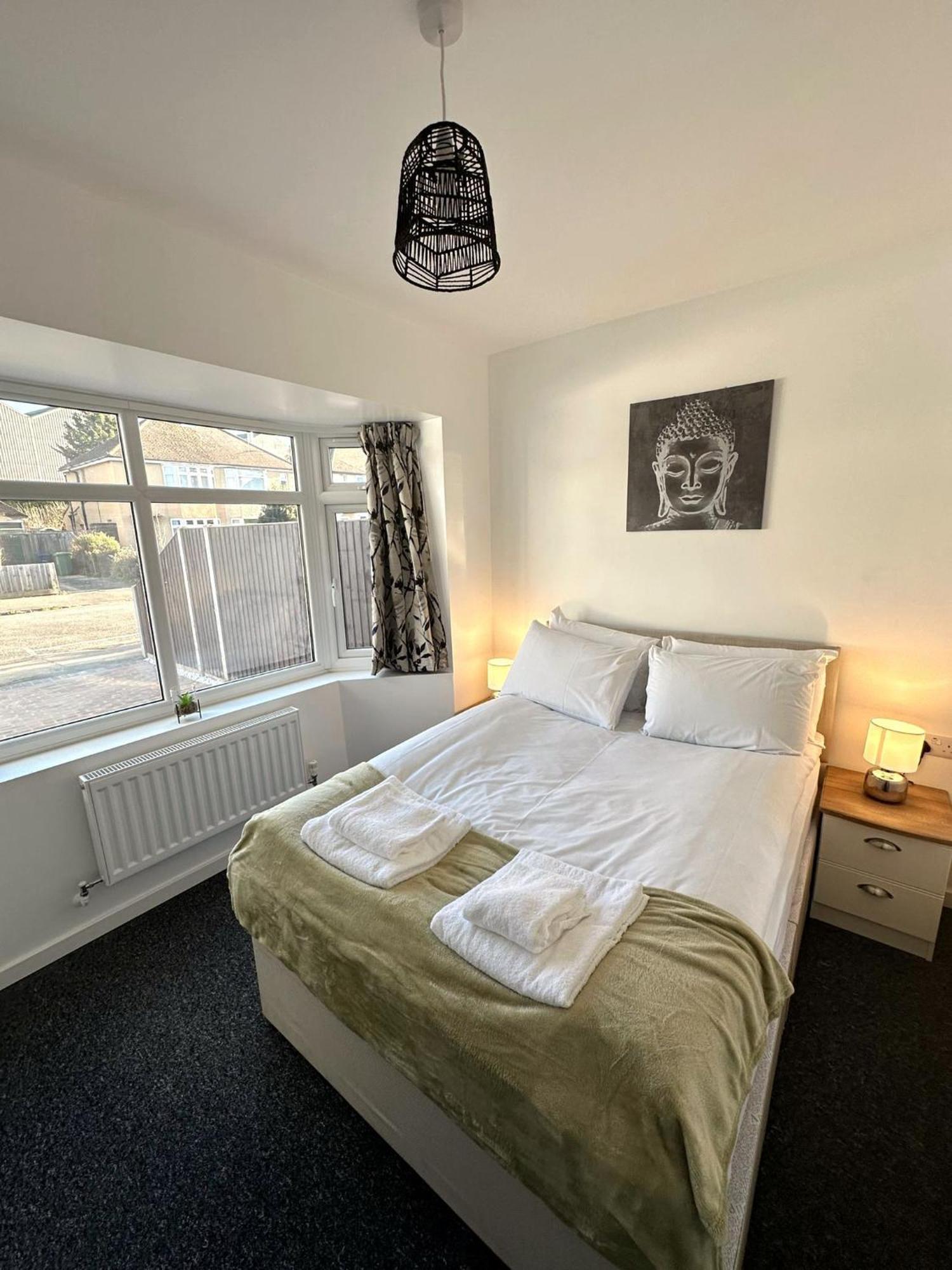 Newmarket Road Studios And Suites By Tas Accommodations Cambridge  Bagian luar foto