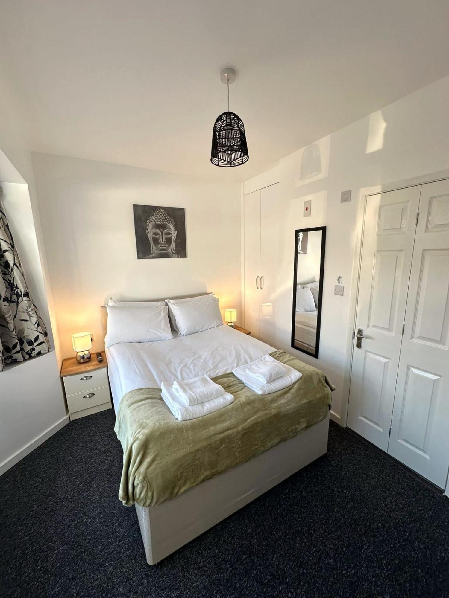 Newmarket Road Studios And Suites By Tas Accommodations Cambridge  Bagian luar foto