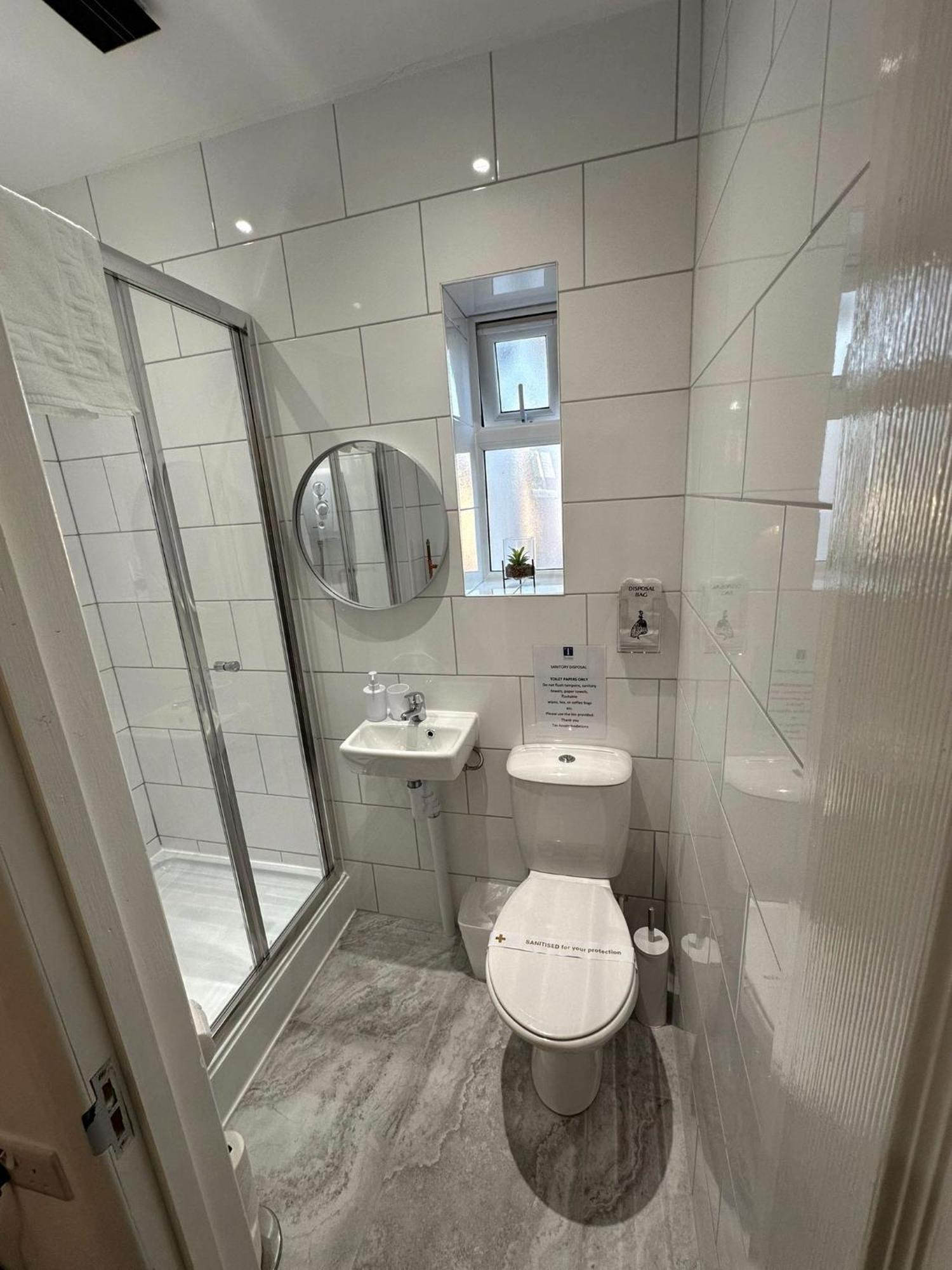 Newmarket Road Studios And Suites By Tas Accommodations Cambridge  Bagian luar foto
